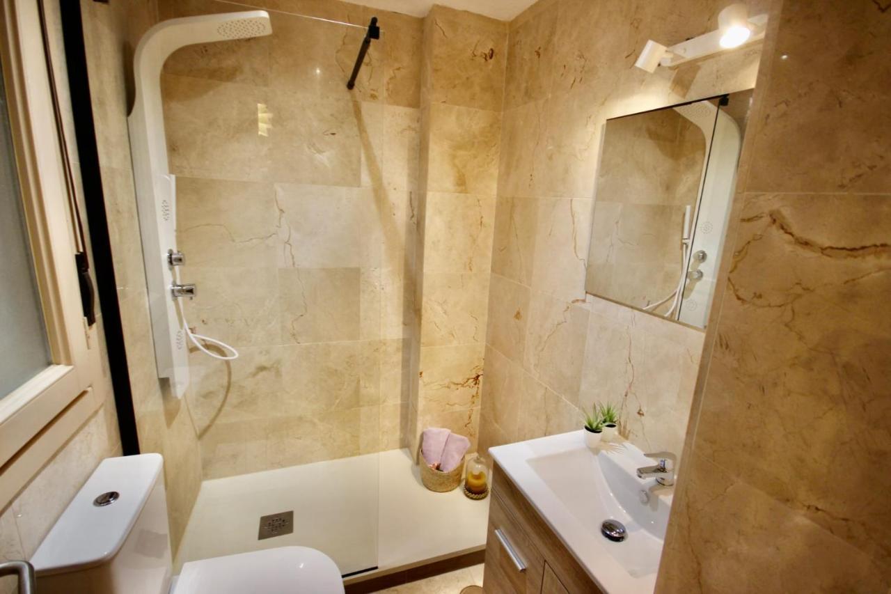 Cervantes Apartment Málaga Esterno foto